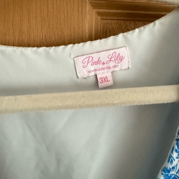 Pink Lily Blue and White Floral Romper - Picture 2 of 2